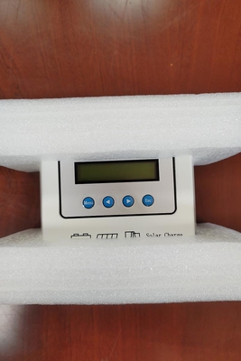 Regolatore solare intelligente del pannello solare PWM del regolatore 12V 30A IP65 della tassa di 500W PWM